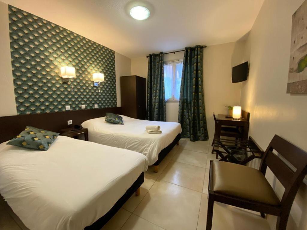 Logis Hostellerie De L'Abbaye Le Thoronet Ngoại thất bức ảnh