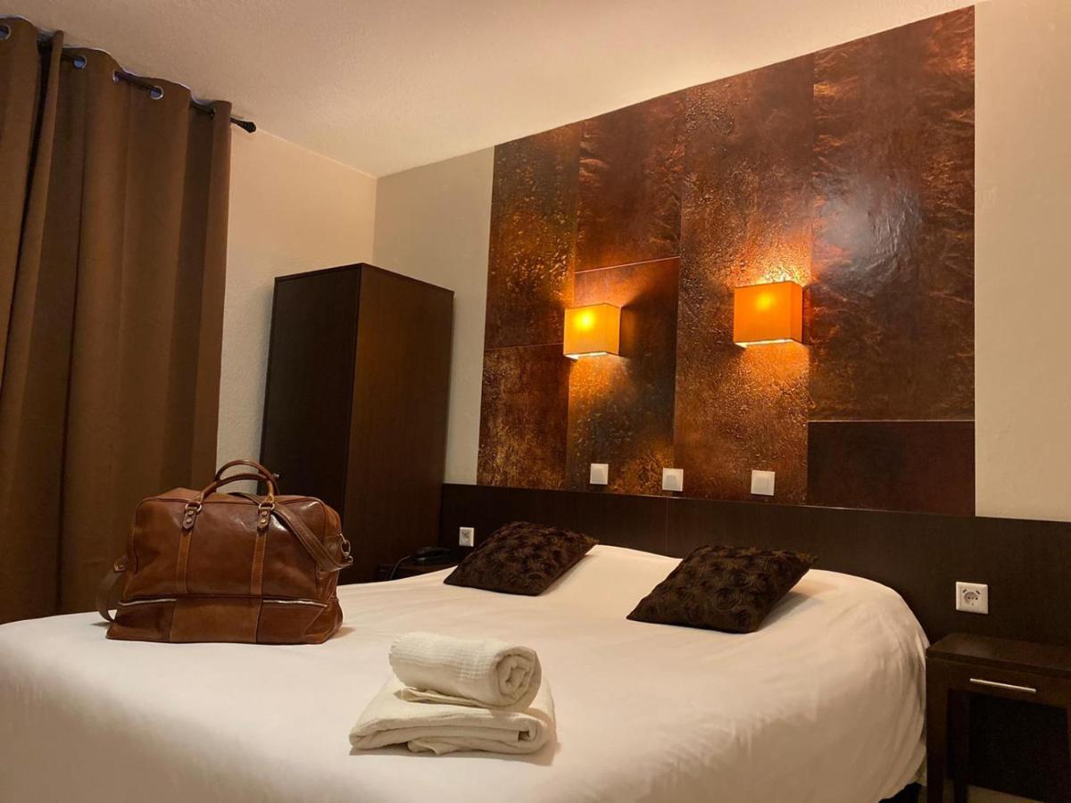Logis Hostellerie De L'Abbaye Le Thoronet Ngoại thất bức ảnh
