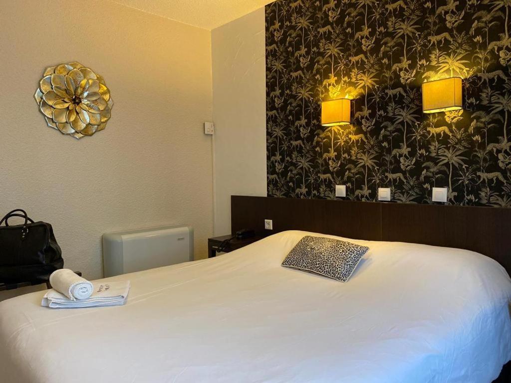 Logis Hostellerie De L'Abbaye Le Thoronet Ngoại thất bức ảnh