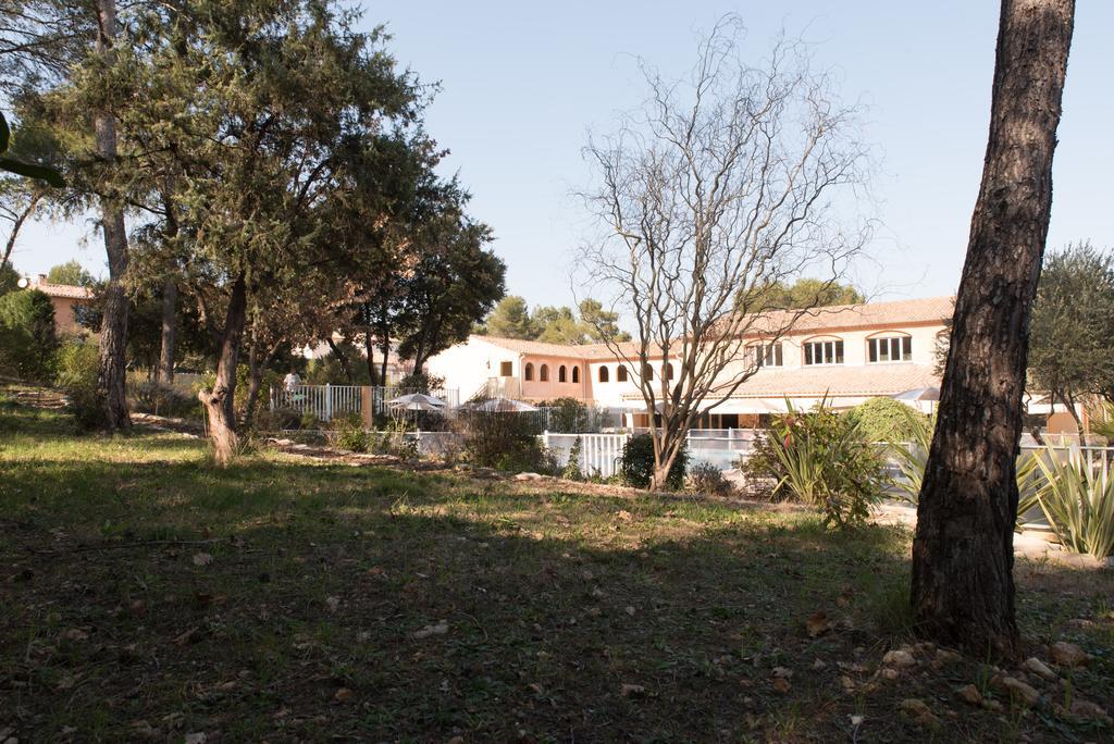 Logis Hostellerie De L'Abbaye Le Thoronet Ngoại thất bức ảnh