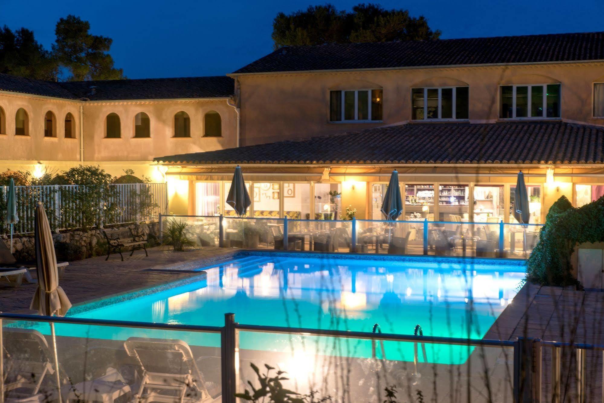 Logis Hostellerie De L'Abbaye Le Thoronet Ngoại thất bức ảnh